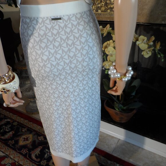 New Michael Kors Beige/Cream Logo Pattern Knit Skirt Suit Size M - Picture 11 of 16